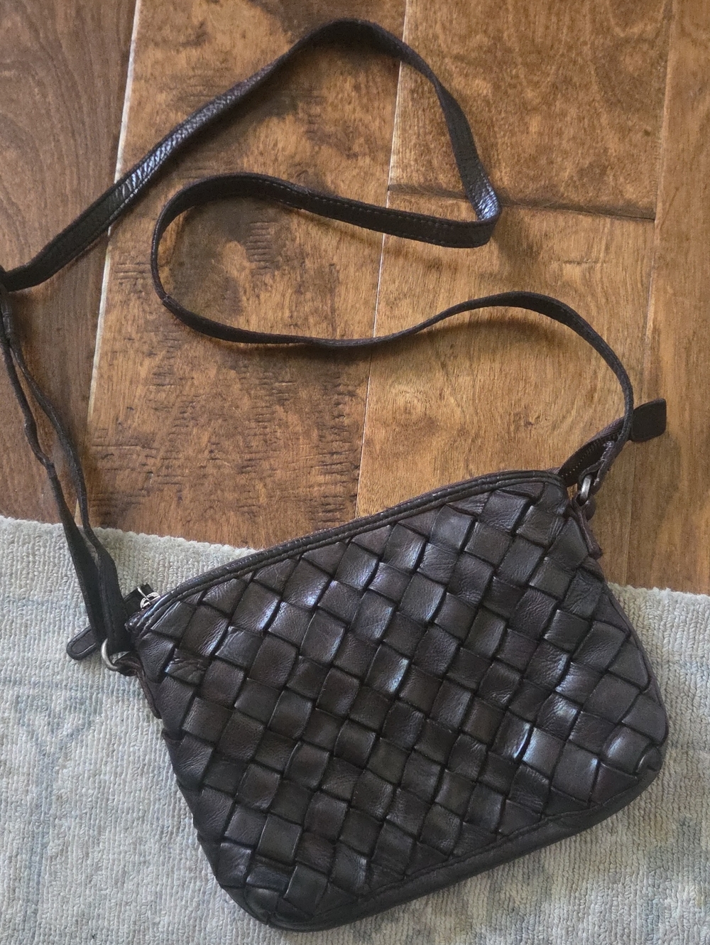 Vilenca Holland Woven Leather Crossbody Bag - Dark Brown
